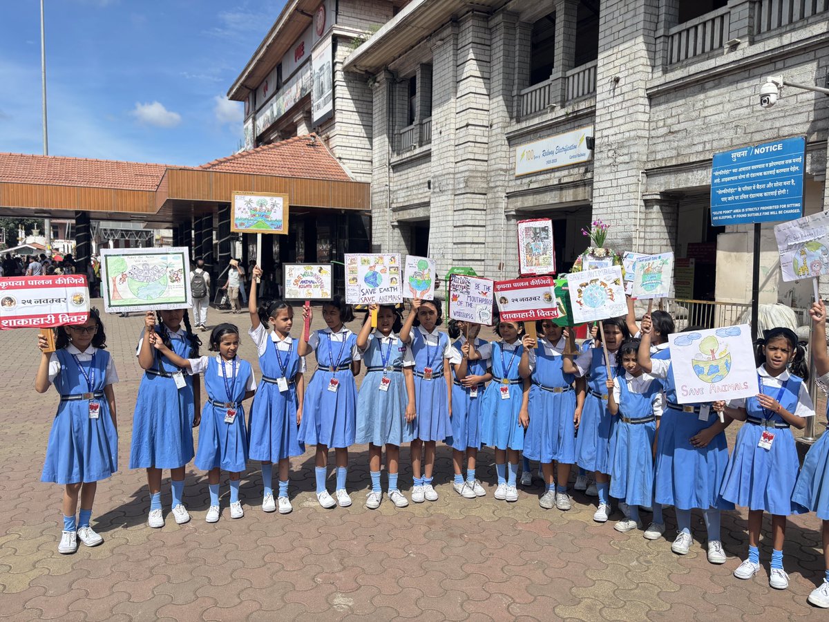 Children give voice to animals on World Animal Day in honor of great saints St. Francis of Assisi &amp; Sadhu Vaswani 
'Jiyo aur Jeene Do' | 'Stop all Killing'…fill the air in Pune Railway Station, Aga Khan Palace, the National War Memorial Southern Command and Sadhu Vaswani Chowk.