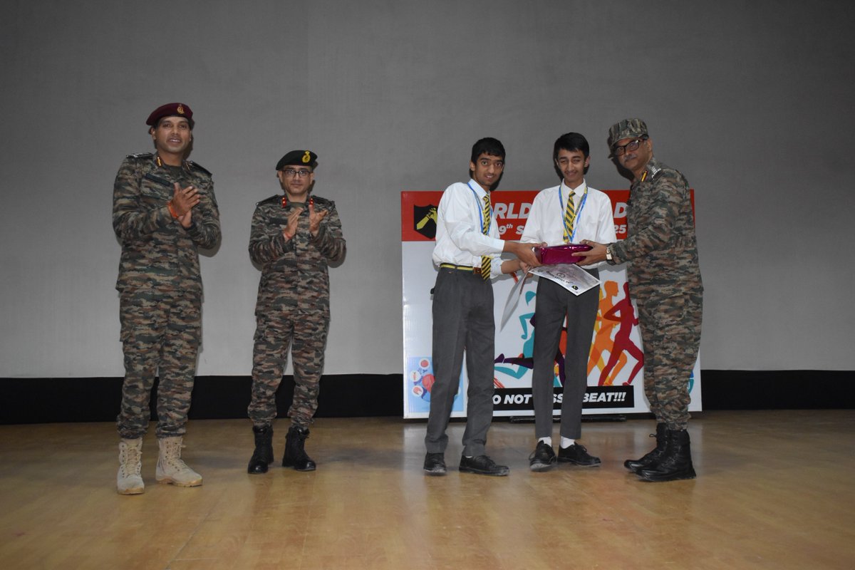 BaramullaE98358's tweet image. On #WorldHeartDay, Leepa valley healers and Dagger division organised a Quiz for local school students of Baramulla &amp;amp; an awareness Lecture on heart diseases, fostering knowledge and healthy lifestyle practices among the youth.  #HeartHealth #Awareness