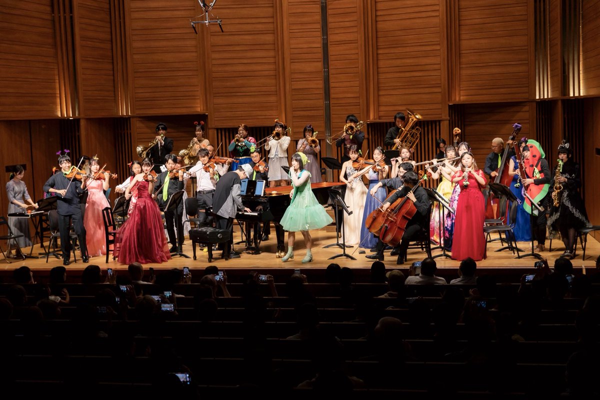 melonorchestra's tweet photo. 第二回めろんオーケストラコンサートありがとうございましたー(●^▽^●)/
満員御礼！最高のステージをありがとう！！！！
またお会いしましょう！！！！
#めろんオーケストラ https://t.co/okSwcJNA8s