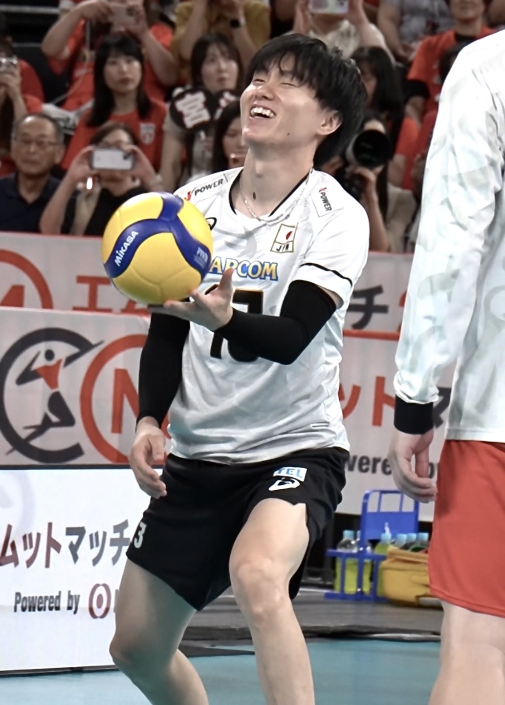 小川くん 📸✨ 何かをちょーだいしてた小川くん✨ #小川智大 選手 #ウルフ