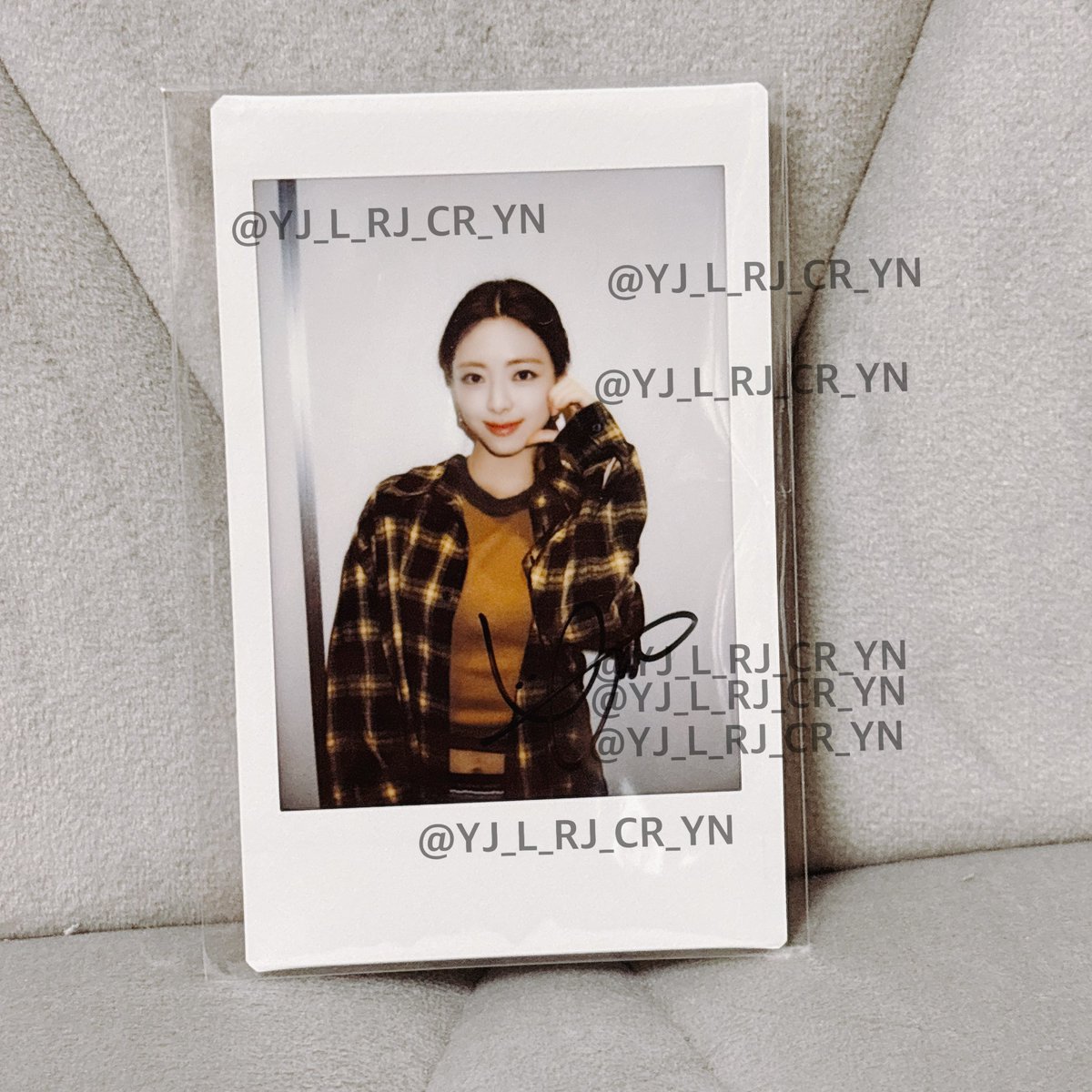 ITZY ユナ YUNA 直筆サイン入りチェキ ポラロイド ITZY YUNA SIGNED 7TH MINI ALBUM 'KILL MY DOUBT' POLAROID