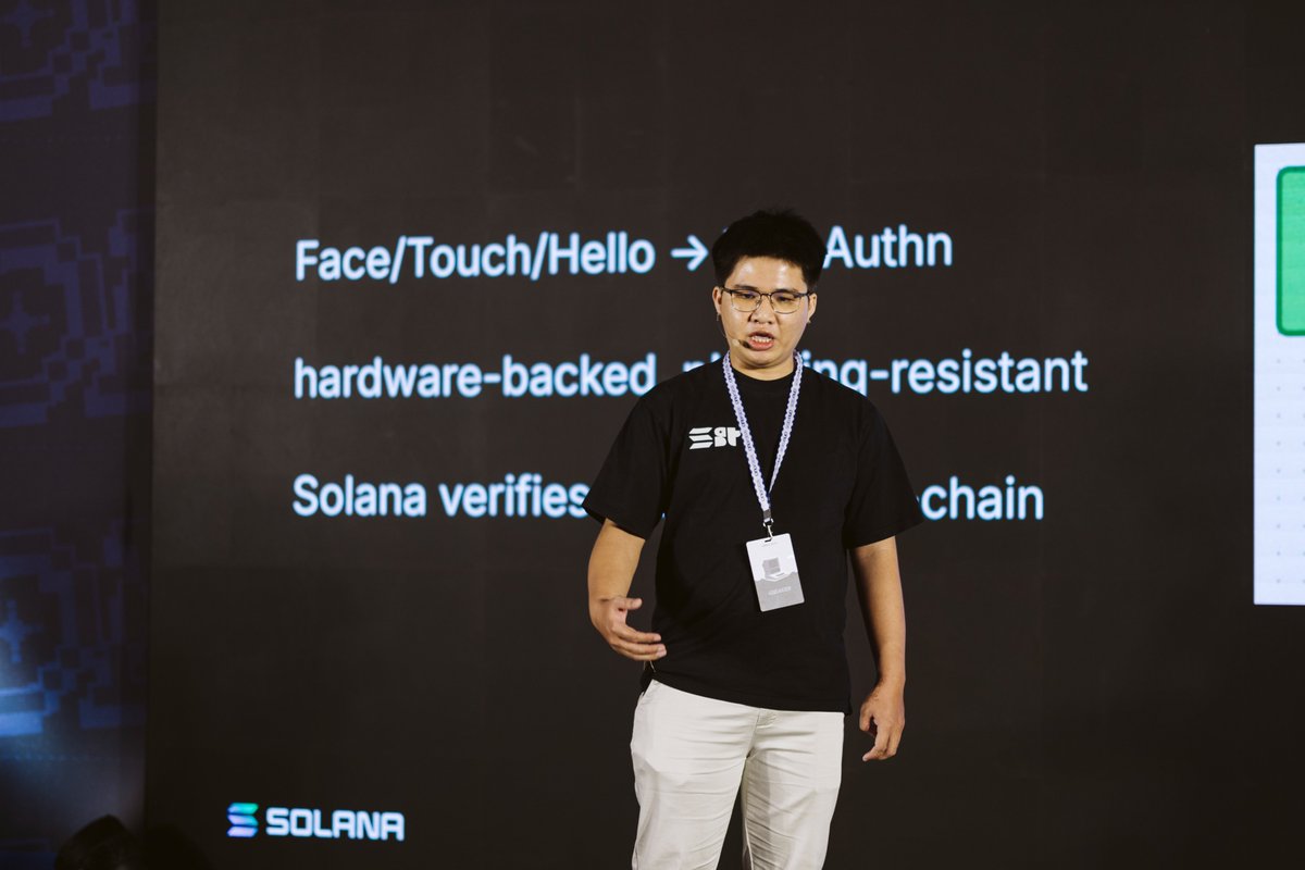 SuperteamIN's tweet image. up next we&apos;ve got @kay_x64  and @chaukhac_ sharing about @lazorkit  - an onchain passkey infra project that lets anyone create smart wallets.

this could be the next-gen UX that actually makes sense for onboarding everyday users without seed phrases.
