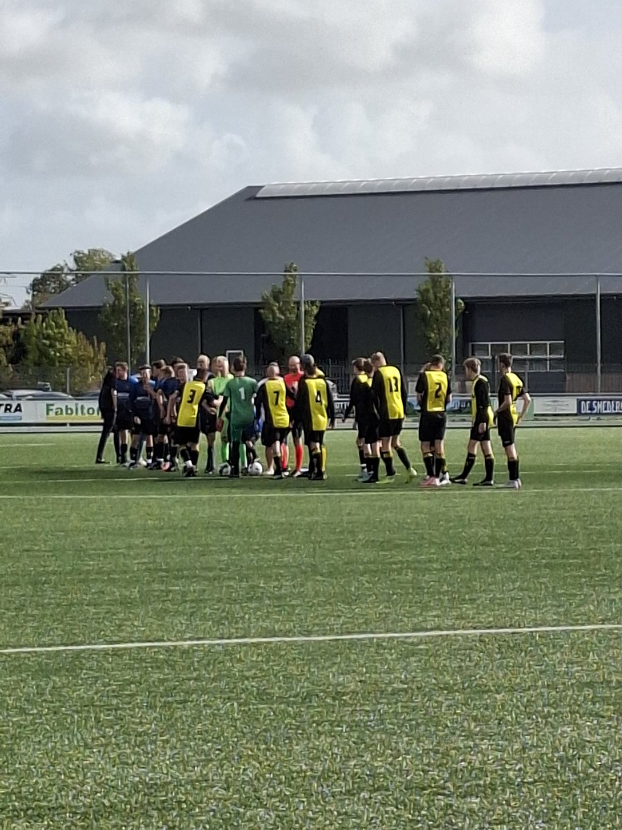 De wedstrijd <a href="/SfDeinum/">SFDeinum</a> 1 - Arum 1 is los.