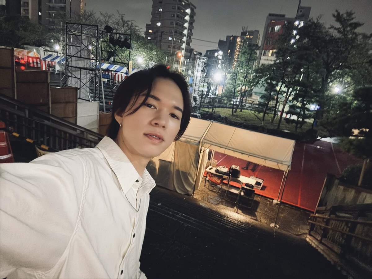 kadd7's tweet photo. 北区区民祭り #Sgate

雨の中、踊った‼︎
青いライオン、歌った‼︎

そして、みんなから「おめでとう」の言葉をもらえて幸せな夜でした。

お足元の悪い中駆けつけてくれてありがとうございました🦁 https://t.co/exnt8VP9vd
