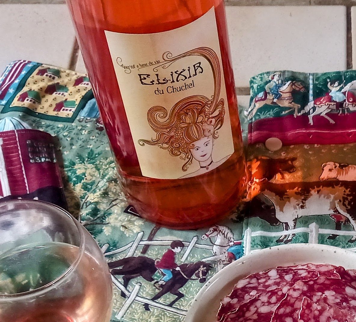 On me dit dans l'oreillette qu'il y aurait des ceusses qui ne connaissent pas le chuchal ??? 👀

LE chuchal, hein.

Celui du #Bourbonnais. Le seul. 
Celui-là.
(Et ce point ne souffre aucune discussion)

Mandieu... 🤦‍♂️

#Compassion 
#ChassePartage 

* Oui, apu, là, on a tout bu