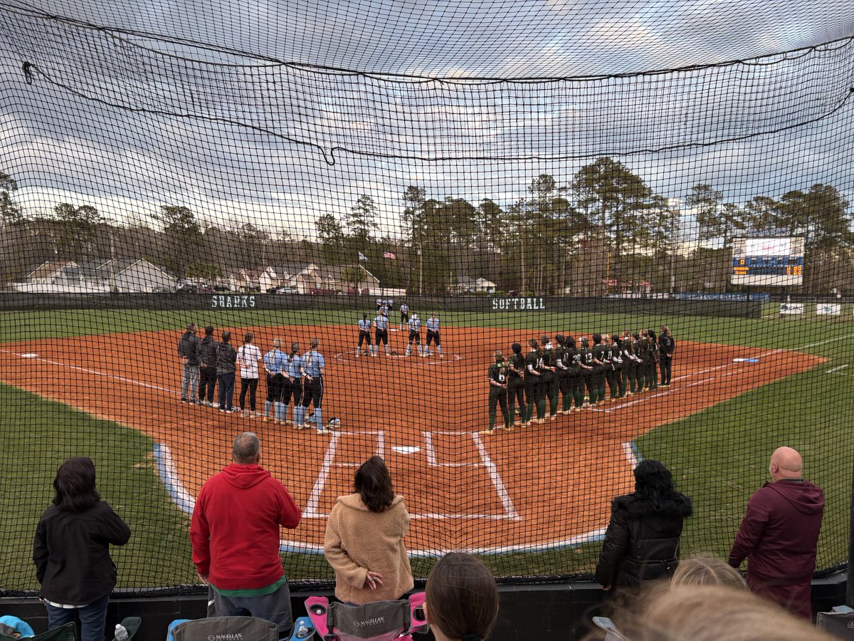 Fall 🥎 workouts continue each Tuesday &amp; Thurs 3:15-5:15 pm the month of October. Any girls ages 7-12th grades are eligible to attend if athlete has a physical dated after 4/1/2025 uploaded to Big Teams.  Wear 🦈 blue shirt  on Tues &amp; 🦈black Thurs