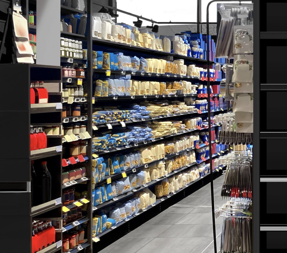 whatsontheshel1's tweet photo. Empty pasta shelf 🍝
Bright lighting and gray flooring give it a sleek, contemporary retail look.

https://t.co/HBYydJGuQt

#Supermarket #Design #Retail #Aisle #Store #Layout #ModernRetail #Planogram #Shelf #VisualMerchandising #RetailInspiration #EmptyShelves #GroceryStore https://t.co/DDWr42Rg61