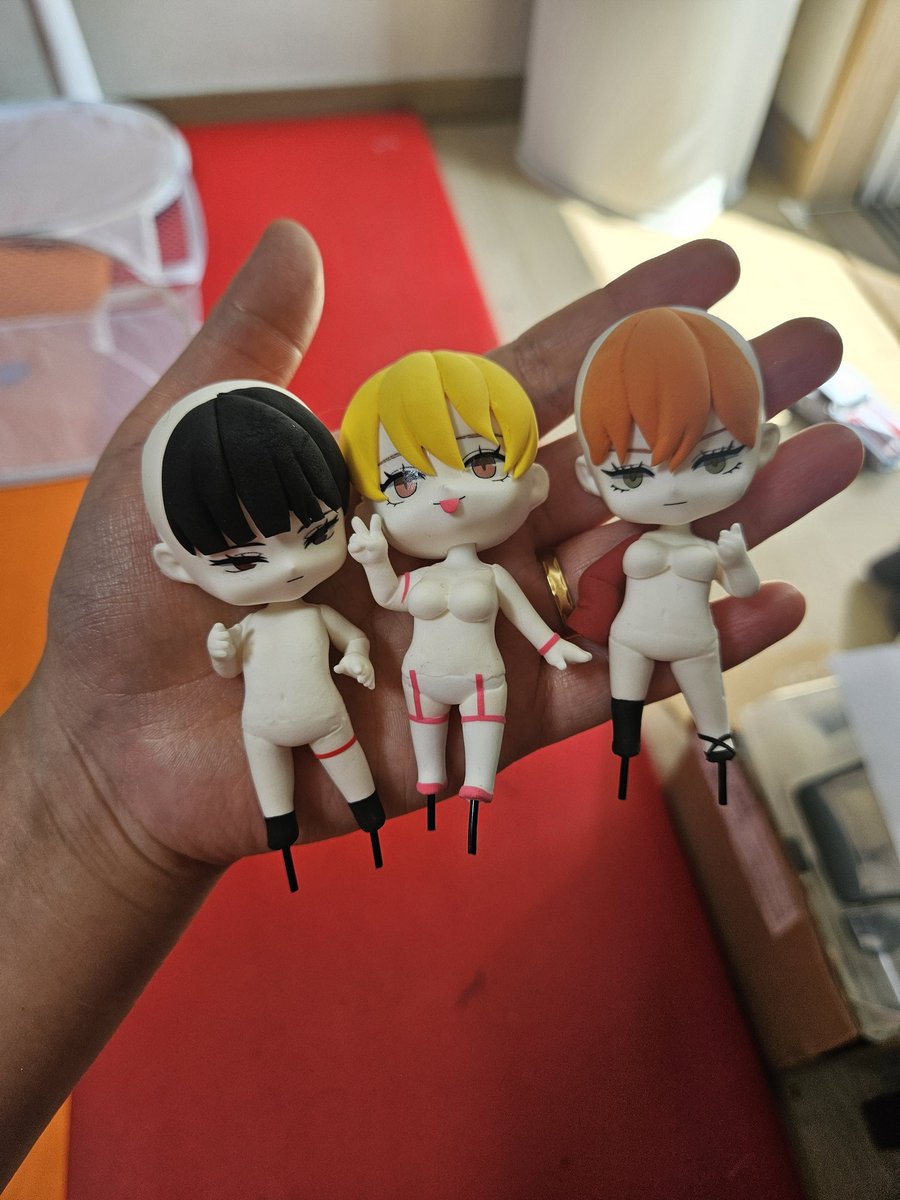 네 다음 미녀들입니다

나도... 림버스 코스하고싶다... ㅜㅜ 근데 림버스 코스하시는분들 다 개쩔어서
나는 포기..