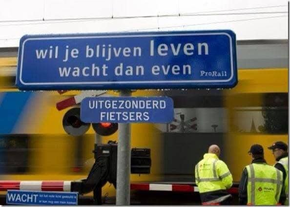 Wacht tot het rode licht gedoofd is!