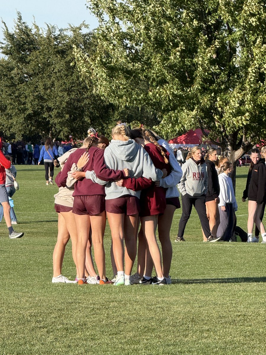 Minot United XC tweet media