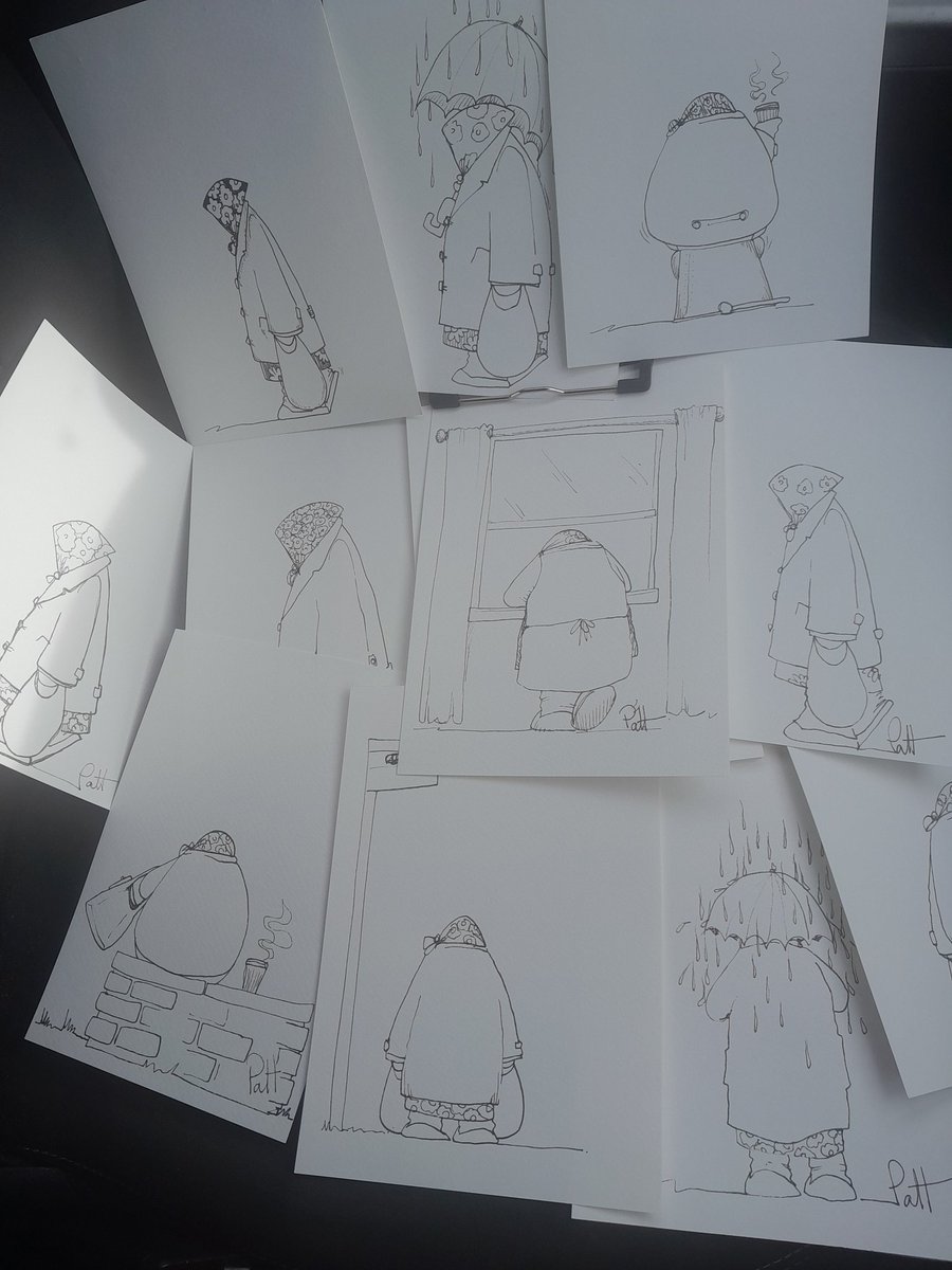 You know, when you buy from me online at OorPatts.com, you also receive  a #Free mystery persnalised OorPatts #Gift with your purchase. It could be one of these original Wee wummin tailored to you🤫