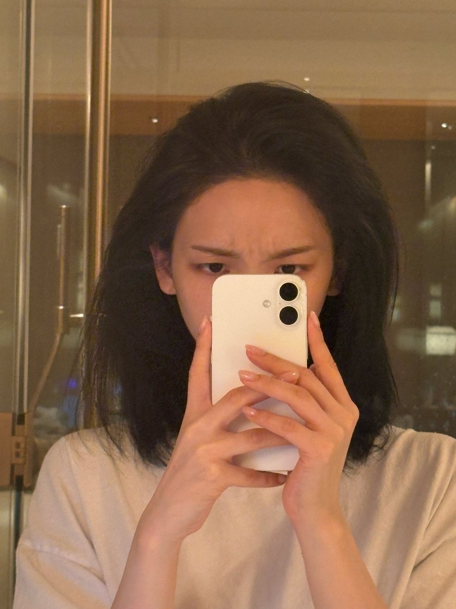 soobrina thinker tweet media