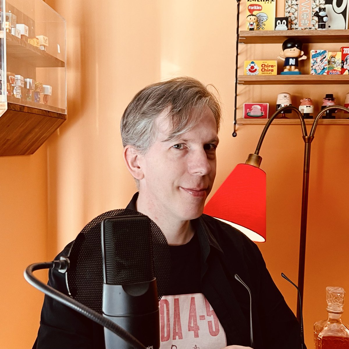 Nu i min podd Arkiv Samtal (som finns i alla poddappar): David Liljemark är serietecknare och kulturarbetare. På sista tiden har han drabbats av ett antal förbannelser som får Egyptens tio plågor att framstå som en promenad i parken med en bit tårta.
