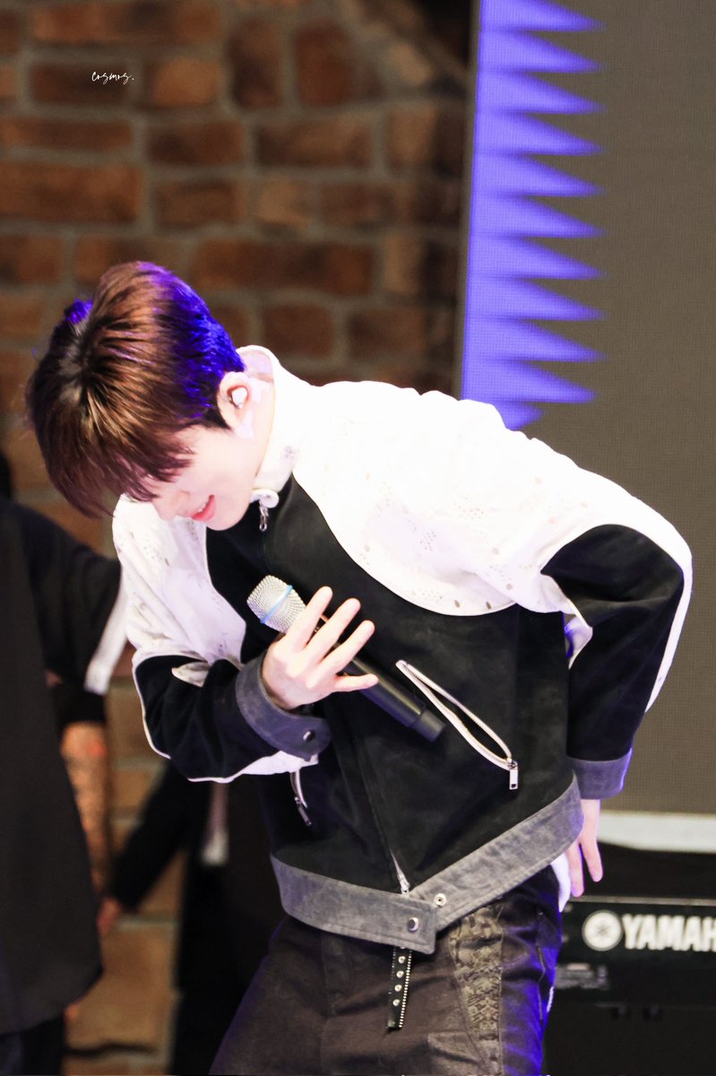 uareemycosmos's tweet photo. 251004 대구

왕자례🤴✨️
#비아이 #김한빈 
#BI #HANBIN #kimhanbin https://t.co/GOSwaNXSIG