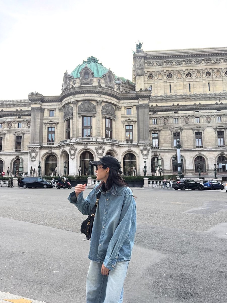 ตาอุ๊งหลิงคิ้วปลิงหล่อมากเลยค้าบบบ 😳
 
#Linglingkwong  #Dior #DiorSS26 #PFW