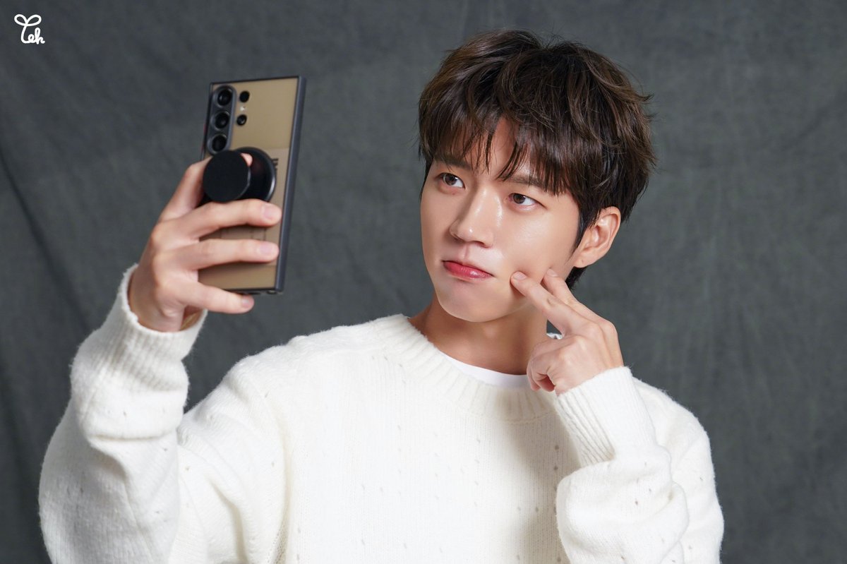 S7luv208's tweet photo. 쾌남이었다가
가나디였다가
여자죽죠 https://t.co/NFeqjPT64j