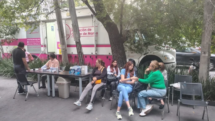 EvidenciaLa's tweet photo. "La Comer es la Tienda Rosa" 🎀
91 mastografías gratuitas en @Alcaldia_Coy gracias a @LaComerOficial y @FUCAMM Prevención que abraza.
📲 https://t.co/PuU5xPK4qN
#LaComerEsLaTiendaRosa #FUCAM #CáncerDeMama #OctubreRosa @Nakachi_Mx https://t.co/mBSqEbvteb