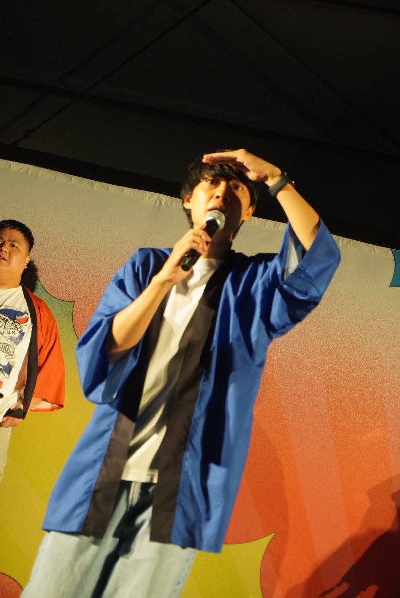 akingo48's tweet image. 祇園櫻井さん
ダブルアート真べぇさんから獲物のような眼差しで見つめられる

2025.10.4(土)
エクストリーム盆踊り@大阪グルメEXPO

#祇園 #櫻井健一朗 #ぎお活
#エクストリーム盆踊り #大阪グルメEXPO