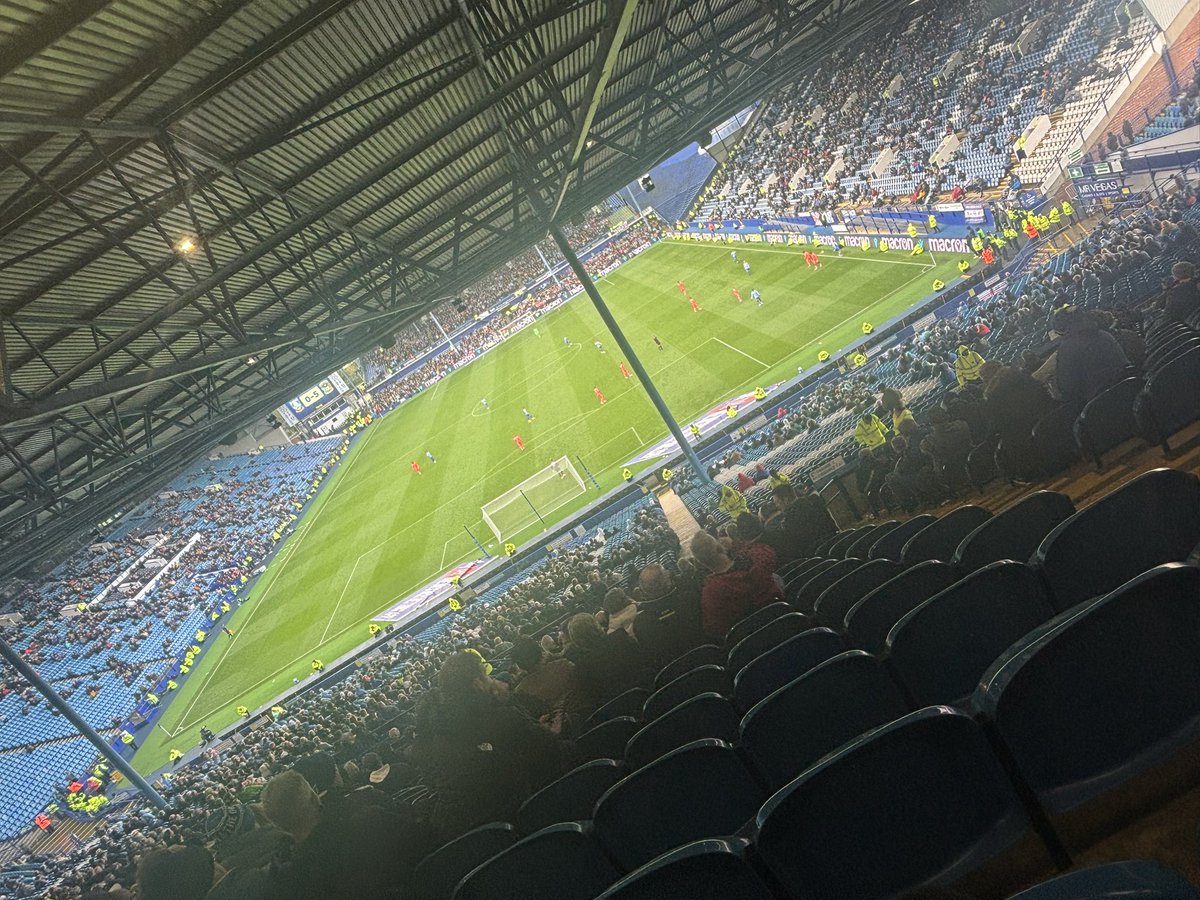 So sad to see Hillsborough like this, well played Dejphon 😡💔 #swfc #chansiriout