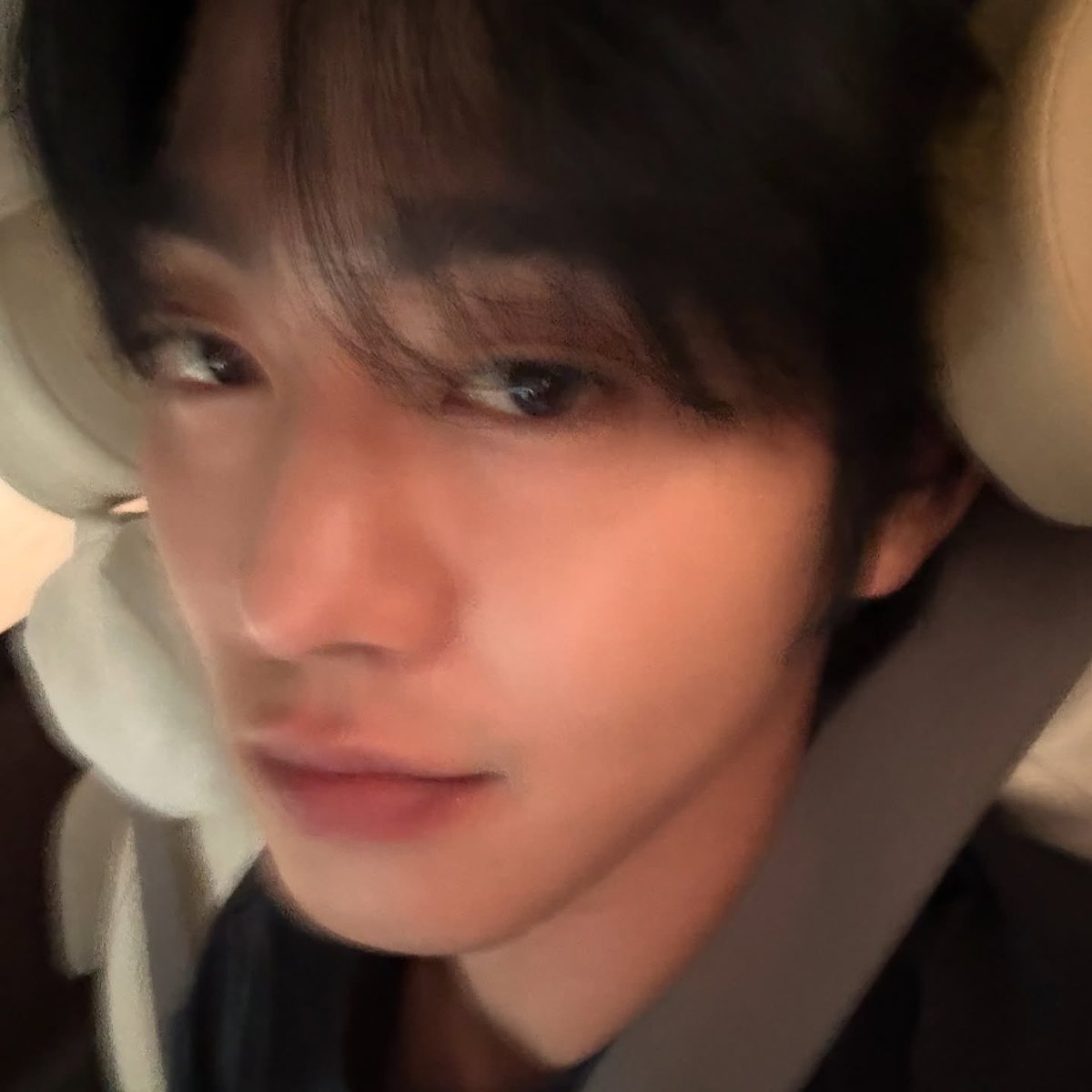 와 저 입꼬리......
안효섭 남친짤 미쳤다✨