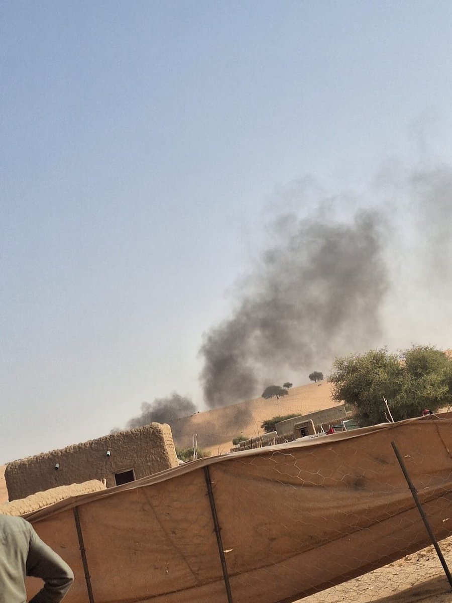 #MALI

Le 4 octobre 2025, une frappe de drone de l’armée malienne a visé un campement nomade dans le village d’Inagozmi (région de Tombouctou), faisant plusieurs morts civils. Un véhicule de transport et plusieurs motos ont été incendiés.

TOM LA SOURIS 🕵️