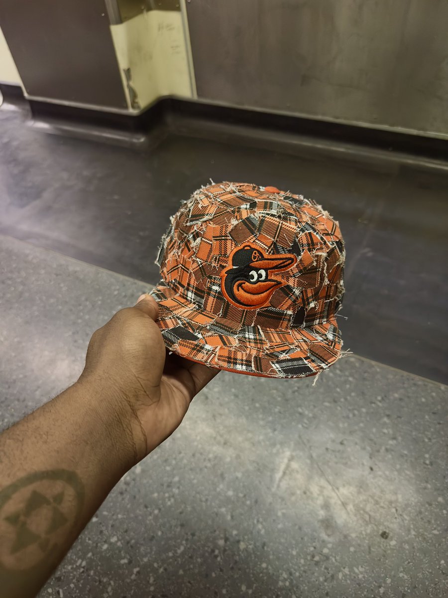 everyonepopo's tweet photo. Decided to customize my Baltimore hat 🧡 https://t.co/8AAg3aRMCx