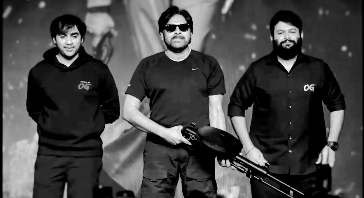 KethaAkhil's tweet image. The big mass trio who delivered pure vintage stuff 🔥🔥🥵😁.

@PawanKalyan
@MusicThaman
@Sujeethsign

#BlockBusterOG 
#CleanHit