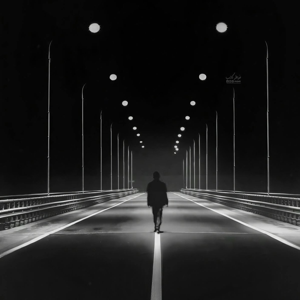 ◾أعيد بناءَ نفسي من الداخل،
     أنا الغريبُ والمُسافر، وأنا العائد،
     وأنا المستمر مع نفسي حتى النهاية .!