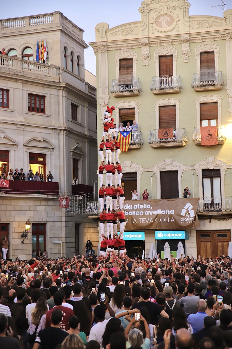 A segona ronda, al Mercadal, hem descarregat el 4 de 9 sense folre!!!!!!

📸 Roser Giner

#castells