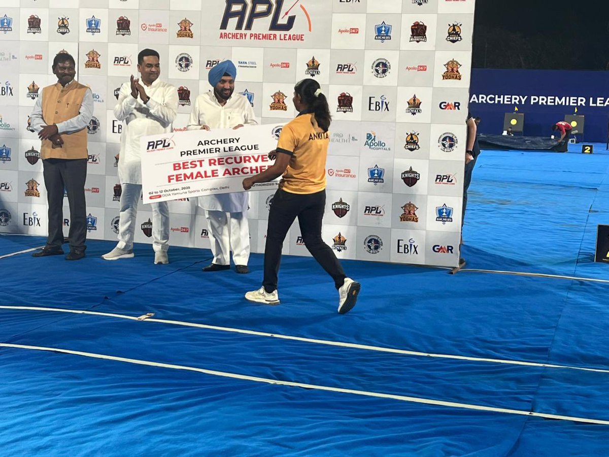 आज यमुना स्पोर्ट्स कॉम्प्लेक्स में आयोजित Archery Premier League में सम्मिलित हुआ।

धनुर्विद्या भारतीय संस्कृति की प्राचीन और गौरवशाली परंपरा का प्रतीक है, और इस तरह के आयोजन युवाओं को अनुशासन, एकाग्रता और नयी ऊर्जा के साथ आगे बढ़ने के लिए प्रेरित करते हैं।

इस अवसर पर श्री