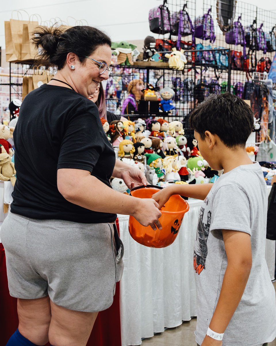 FANEXPODallas's tweet photo. It's the final day, but we're not slowing down yet ๐ Check out these 10 must-do activities to make the most of your final hours and create memories to last a lifetime: https://t.co/xu1fbyOyo9
#Dallas #DFW #DFF #FallActivity #ThingsToDoInDallas https://t.co/N2Tlx5JX5K