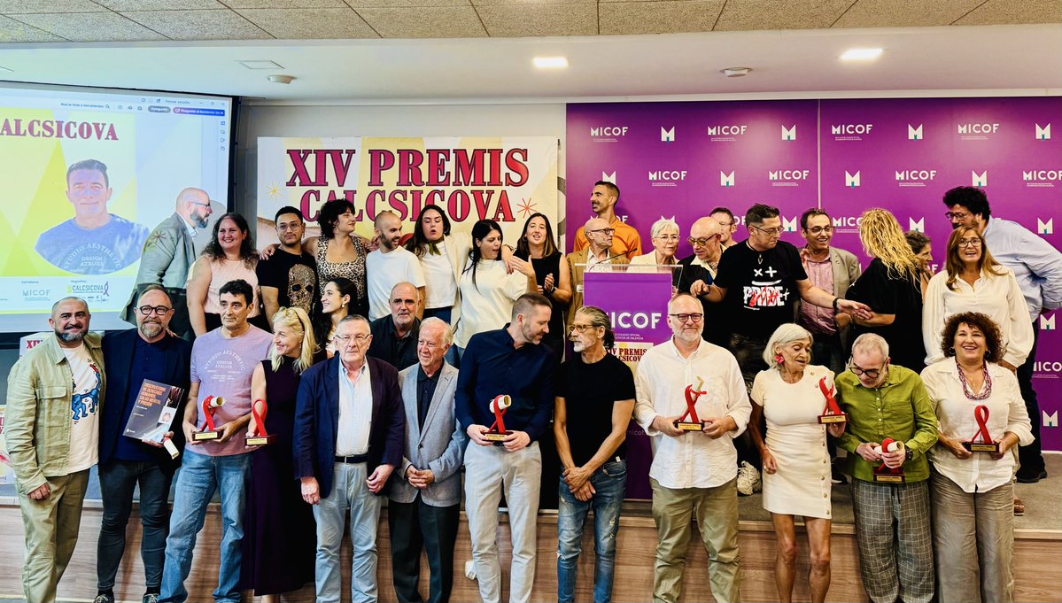 Fundación Pedro Zerolo (@fpedrozerolo) on Twitter photo La <a href="/cinematecapz/">Cinemateca Pedro Zerolo</a> ha recibido el Premio <a href="/calcsicova/">CALCSICOVA</a> por su iniciativa Cine Positivo. Recogieron este galardón nuestro vicepresidente <a href="/ToniPoveda/">Toni Poveda</a> y el director de la Cinemateca Pedro Zerolo <a href="/gerjopm/">Gerardo José Pérez Meliá</a>
Un reconocimiento que nos anima a seguir desarrollando y ampliando este programa. La <a href="/cinematecapz/">Cinemateca Pedro Zerolo</a> ha recibido el Premio <a href="/calcsicova/">CALCSICOVA</a> por su iniciativa Cine Positivo. Recogieron este galardón nuestro vicepresidente <a href="/ToniPoveda/">Toni Poveda</a> y el director de la Cinemateca Pedro Zerolo <a href="/gerjopm/">Gerardo José Pérez Meliá</a>
Un reconocimiento que nos anima a seguir desarrollando y ampliando este programa.