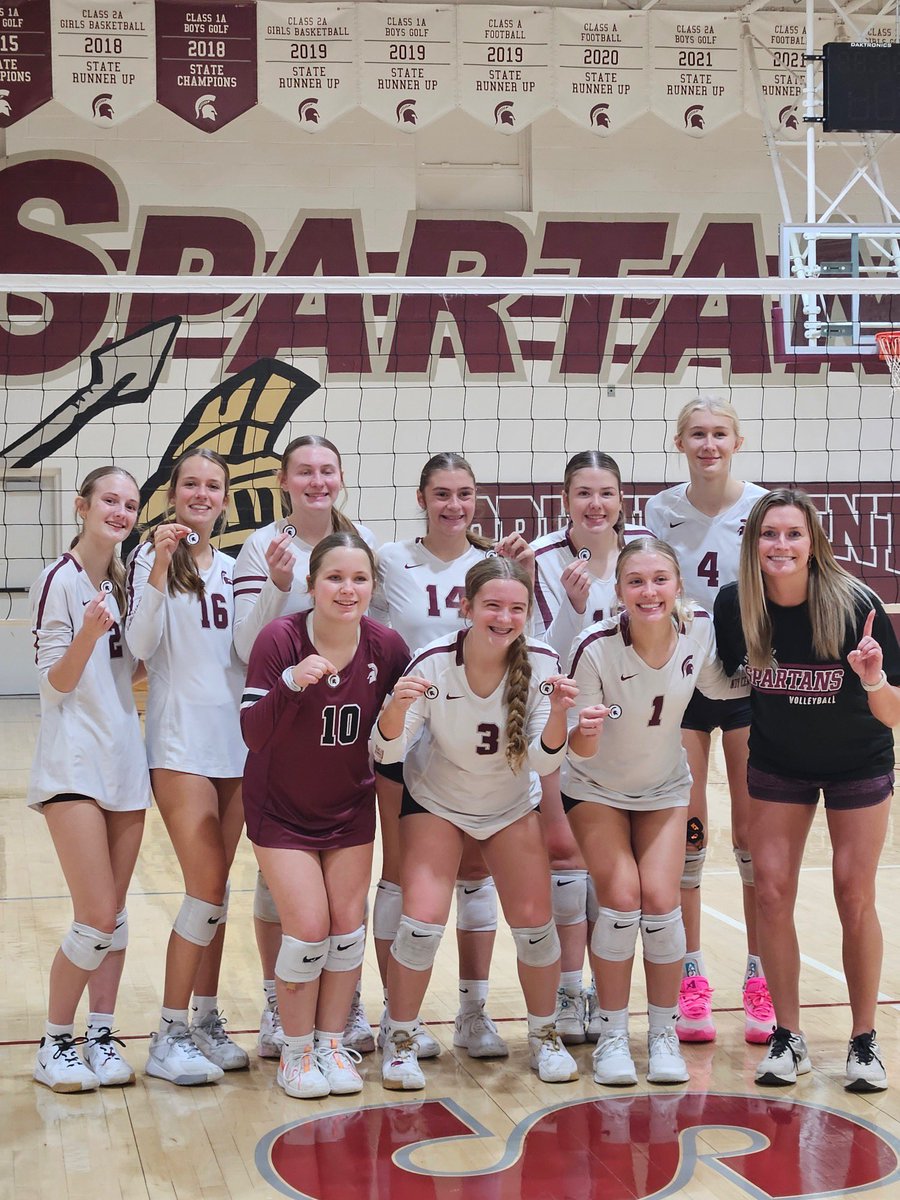 GCVBSpartans's tweet photo. Way to go Freshmen! They won our home tournament. Go Spartans!! #GCVB4Life https://t.co/JhxaN7v90c