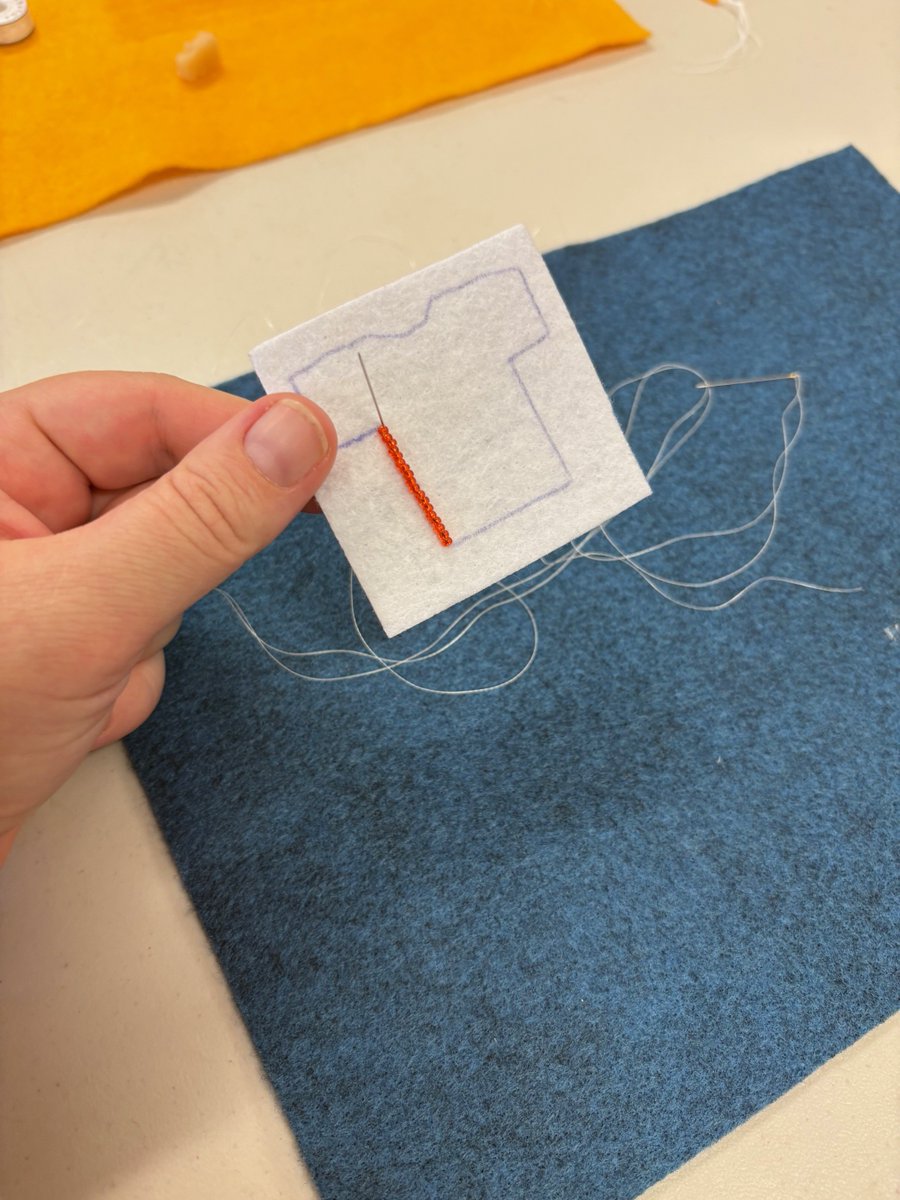 CalgaryGrace's tweet photo. 🧡 On Sept 20, Grace hosted a Beaded Orange Shirt Pin Workshop led by Métis artisan &amp; Grace member Elaine Bruce. Participants of all ages created pins as symbols of remembrance &amp; solidarity: Every Child Matters. #OrangeShirtDay #Gracechurchcalgary #YYCChurch #EveryChildMatters https://t.co/8hEZdlSP7R