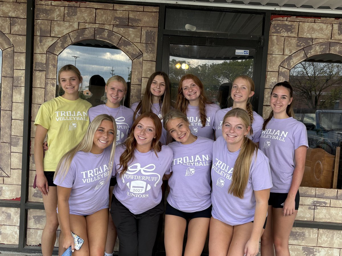 Annual team dinner at Dos Primos yesterday.  Having a fun season so far!  Can’t wait to see how we build from here.  🏐💪