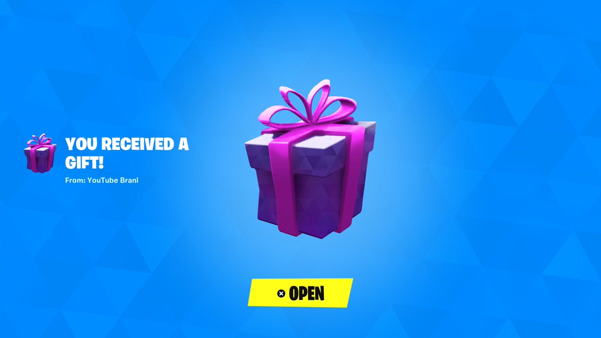 FortniteFNLK's tweet image. Who still needs Fortnite KPop Demon Hunters skin? 🎁