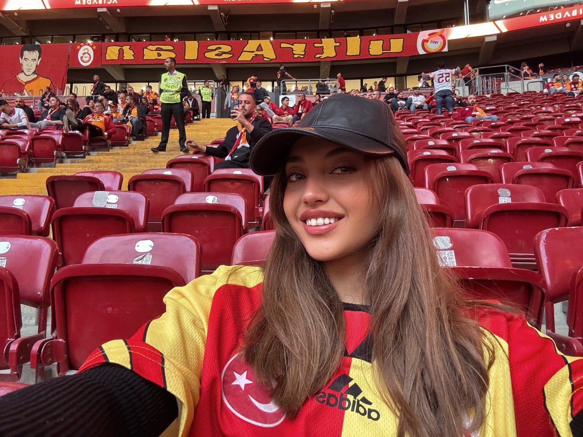 Solo İl Gala🦁
#Galatasaray 
#ultrAslan 💛❤️