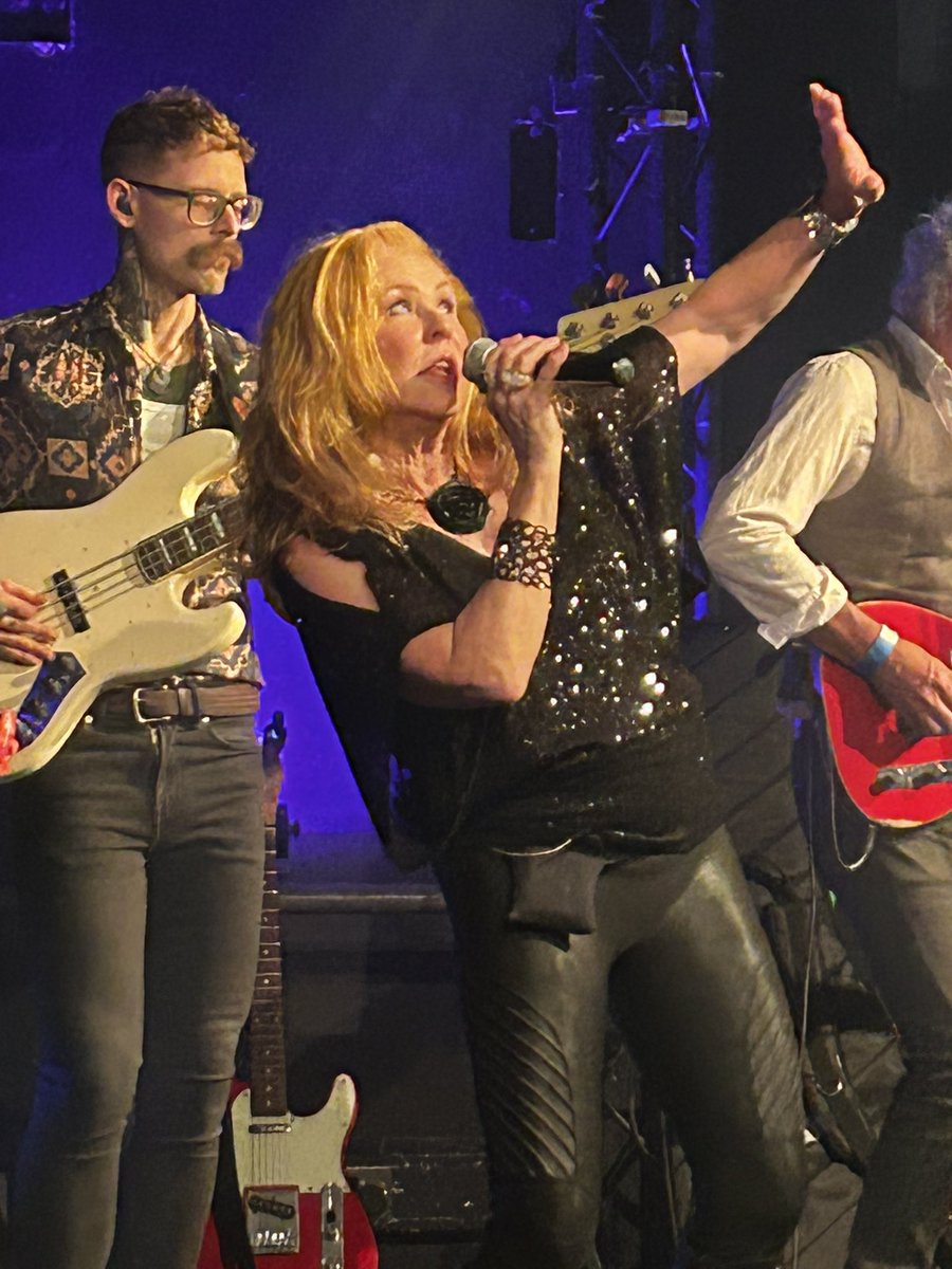 smccahill's tweet photo. @caroldecker @the_liverooms Such a great night. I can see me and @pippopart on the photo 😁🩷 https://t.co/nzEWOqOVdX