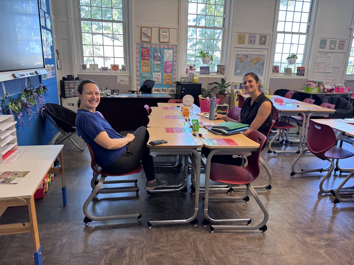 WhittierECSTEM's tweet photo. Intentional connections make all the difference. Hosting Parent-Teacher Conferences on a Saturday ensures every family has the time and space to engage in meaningful conversations about their child’s growth. We appreciate our families and teachers for making this time count! https://t.co/Ry0KiRlDY5