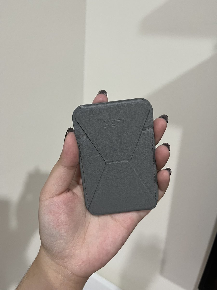 MW4126's tweet photo. ส่งต่อ Moft Snap on Phone Stand Wallet สี cool gray ราคา 300 บาทรวมส่ง

#ส่งต่อmuse #ส่งต่อmuseandmore #ส่งต่อcasetify #skinnydip #ส่งต่อskinnydip #ส่งต่อapplesheep #moft #ขาตั้งมือถือ #ขาตั้งแม่เหล็ก #ที่ติดโทรศัพท์แม่เหล็ก #ส่งต่อ #อาเล็กธีรเดช #iphone #iphone17 https://t.co/bdCnLLZFh5