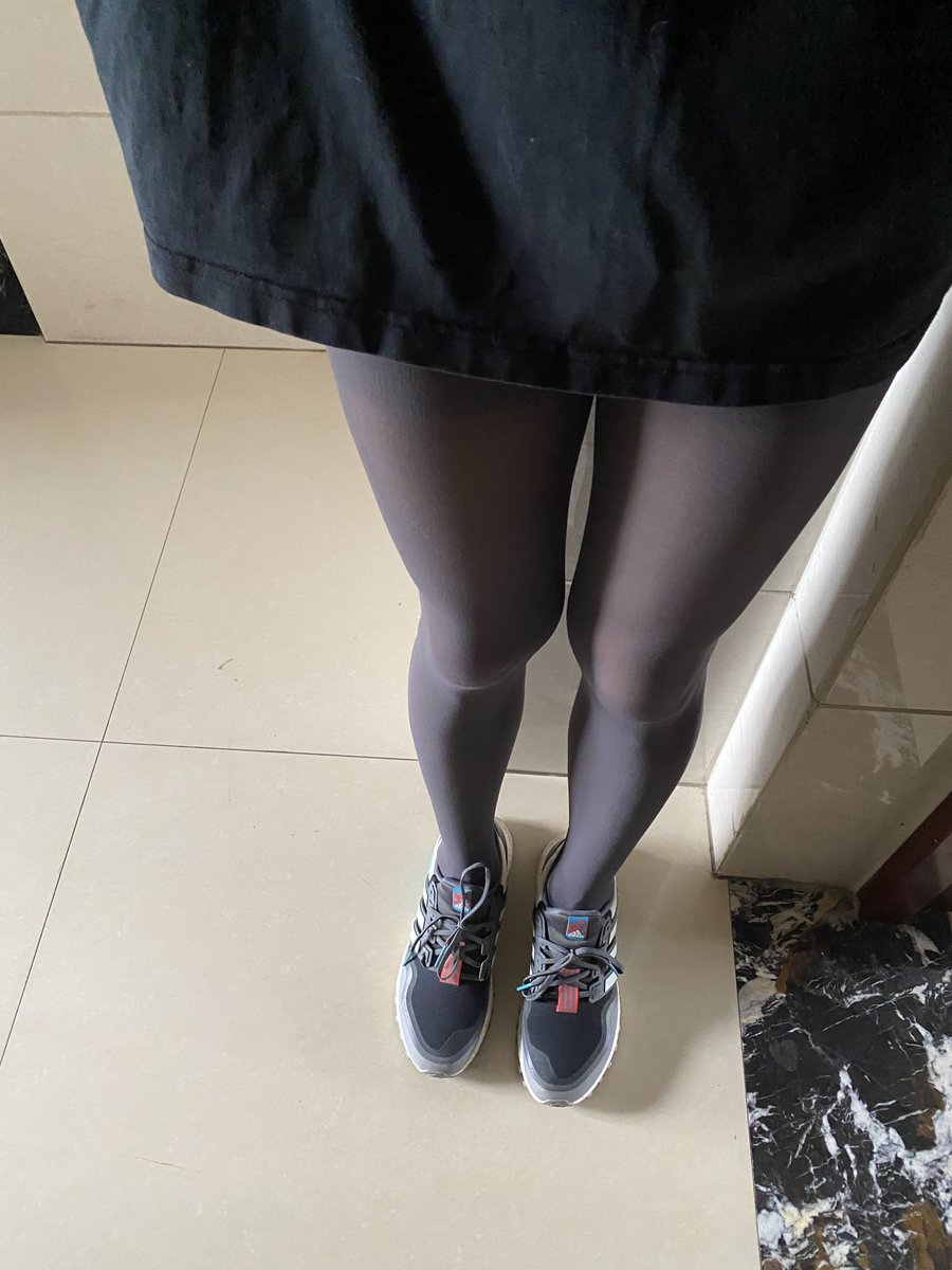 ssqmph's tweet photo. 还是TM的发灰裤袜！！！#pantyhose #nylon https://t.co/FjTxSigVPf