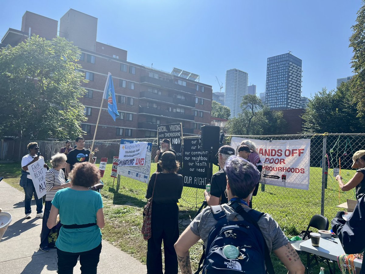 <a href="/230Fightback/">230Fightback</a> holds rally at site. #socialhousing <a href="/MayorOliviaChow/">Mayor Olivia Chow 🇨🇦</a> why not?  <a href="/kingsettcapital/">KingSett Capital</a> $$$$$