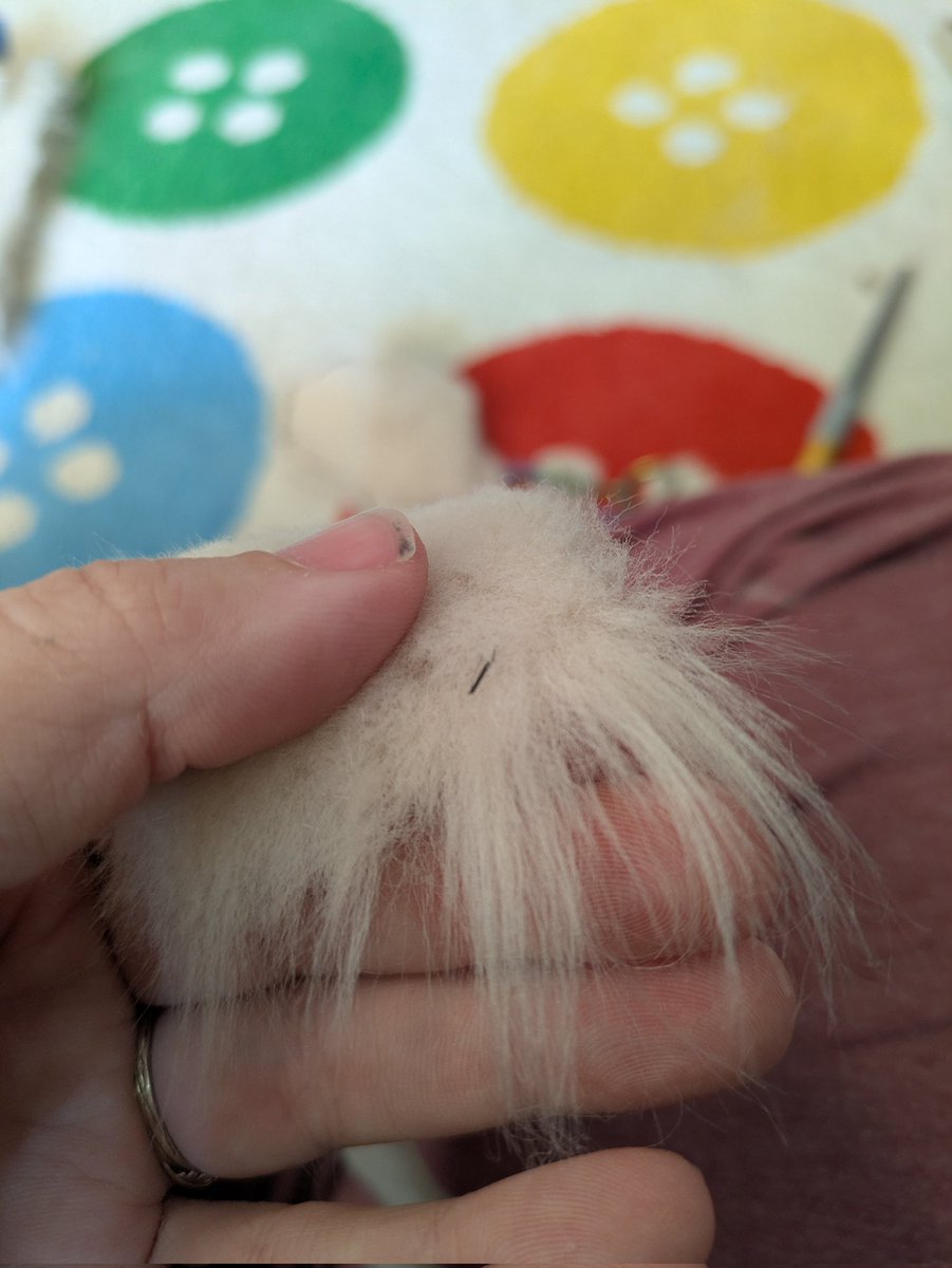 Anyone else get howl fur recently have this issue? I keep finding little plastic threads that have been tied into the backing and I'm having to rip them out. <a href="/HowlFabric/">Howl Fabric</a> ? This is the latte