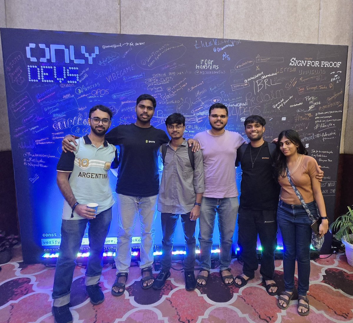abhishekislinux's tweet image. Finally Attended OnlyDevs, the first ever solana dev conference by @SuperteamIN @solana in Mumbai! 

And also got to Meet and chat with the legend @kirat_tw himself!🥳

So Grateful for the actionable advice you gave me ser and thank you for everything you do for the community!🙌