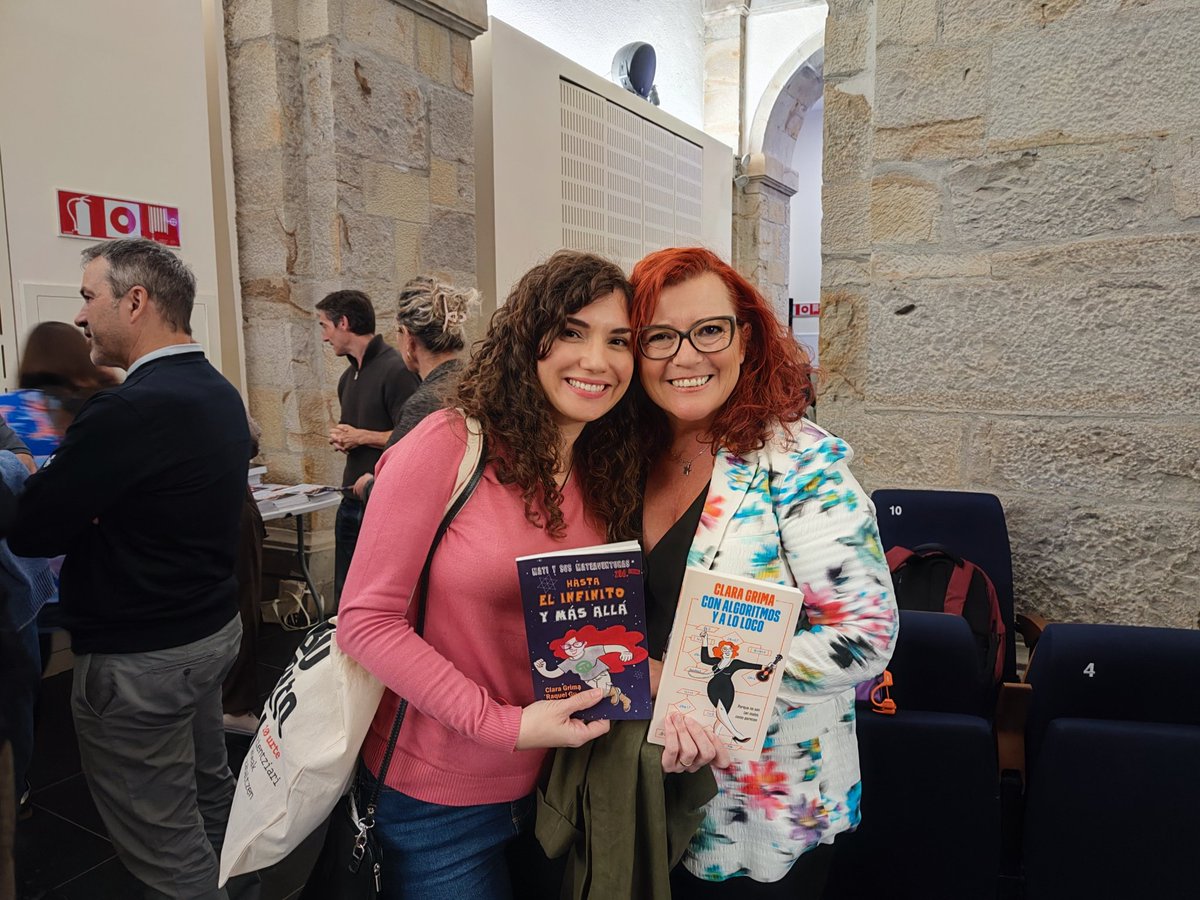 ¡Super feliz de conocer a <a href="/ClaraGrima/">Clara Grima</a> en persona! ¡Espectacular ponencia! #JotDown Ciencia 2025