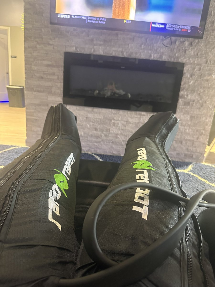LiamOShea2027's tweet photo. ICRYO and compression the other day
Working hard to be back on field soon!
#turftoe #Classof2027 #WR https://t.co/TMulKecmYZ