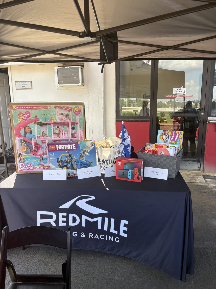 🐴 It’s Neigh-bor Day at The Red Mile! 🎉 We’re giving away awesome prizes with free entry for kids or with your program! 🏆 Drawings at 3:00 PM and 5:30 PM. Don’t miss your chance to win!

#redmile #neighborday #raceday