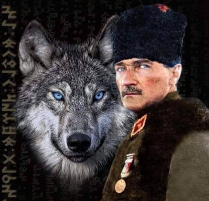 KaranliginKizi7's tweet photo. HADİ SİZE BİR TÜYO DAHA VEREYİM !😏
YAKINDA !
#CHP #ZAFER PARTİSİ #İYİ PARTİ #İTTİFAK ORTAĞI OLARAK #SİYASET ARENASINDA #BİRLİKTE YÜRÜDÜKLERİNİ #GÖRÜNCE
SAKIN #ŞAŞIRMAYIN 😊
İKTİDAR İÇİNDEKİ vede AİLE İÇİNDE Kİ #TAHT KAVGASINI
BİLAL OĞLAN #KAYBEDECEK
DAMAT BERAT #KAYBEDECEK https://t.co/pwmkAdN4rM