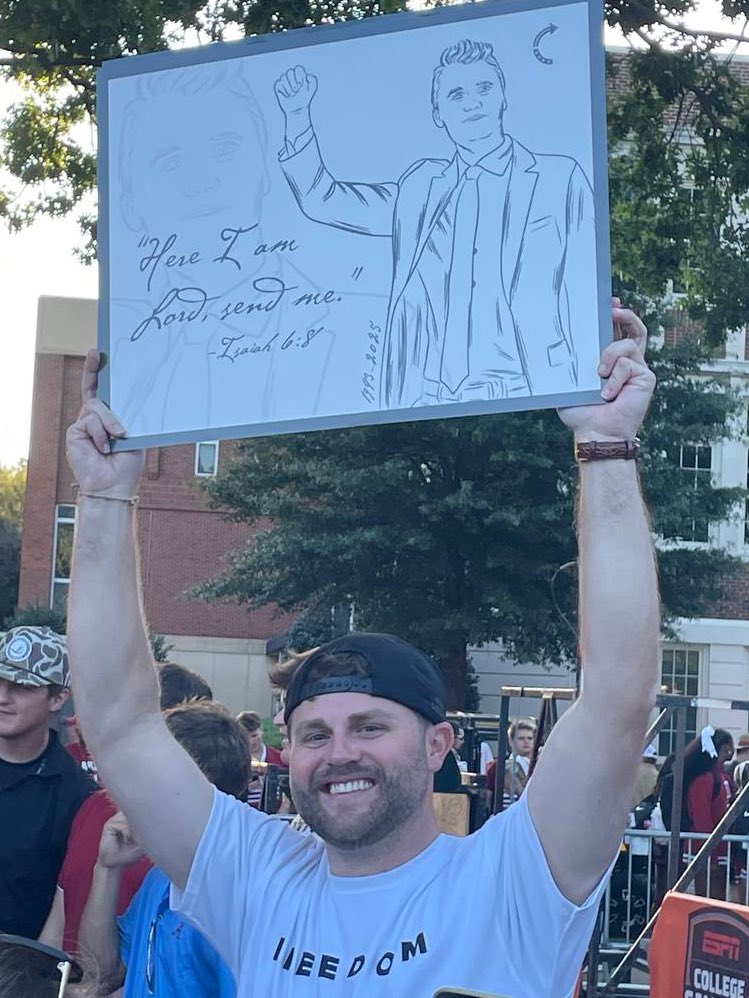 tpusastudents's tweet photo. 🏈🇺🇸 COLLEGE GAMEDAY. FREEDOM STYLE.

Our @TPUSA Alabama Chapter is taking over with a 🔥 Freedom Tailgate this weekend! Students are repping faith, family & freedom and honoring the legacy of @charliekirk11 by carrying forward the movement he built.

This is what the STUDENT movement looks like. #RollTide