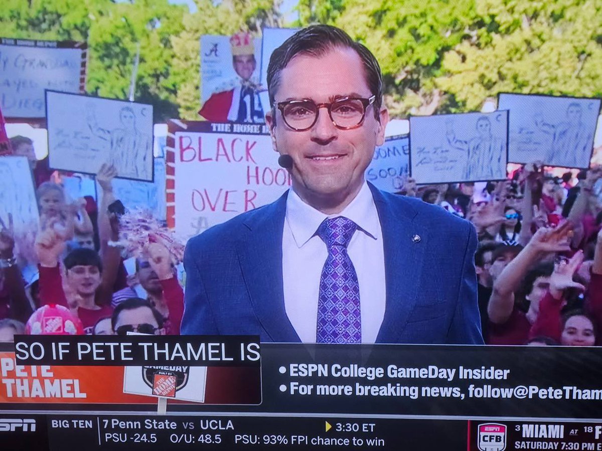 tpusastudents's tweet photo. 🏈🇺🇸 COLLEGE GAMEDAY. FREEDOM STYLE.

Our @TPUSA Alabama Chapter is taking over with a 🔥 Freedom Tailgate this weekend! Students are repping faith, family & freedom and honoring the legacy of @charliekirk11 by carrying forward the movement he built.

This is what the STUDENT movement looks like. #RollTide